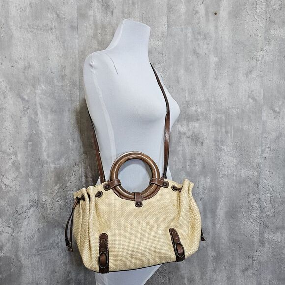 Fossil Waxed‎ Raffia Straw Woven Wooden Circle Handle Luau Summer Tiki Crossbody - Picture 2 of 7